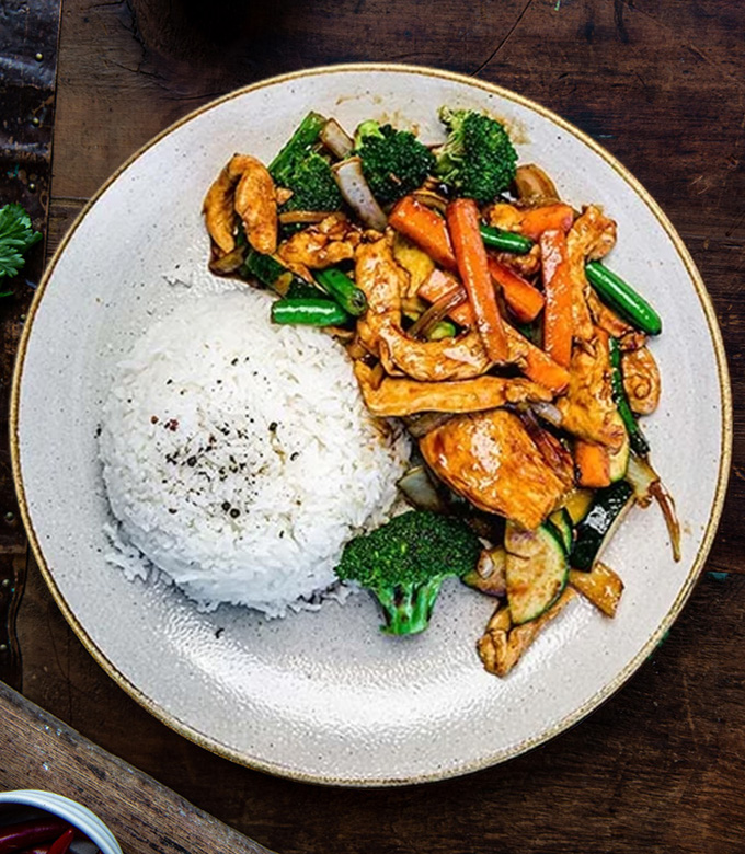 https://www.pnut.com.au/wp-content/uploads/2023/11/Oyster-sauce-with-rice-680x780-1.jpg